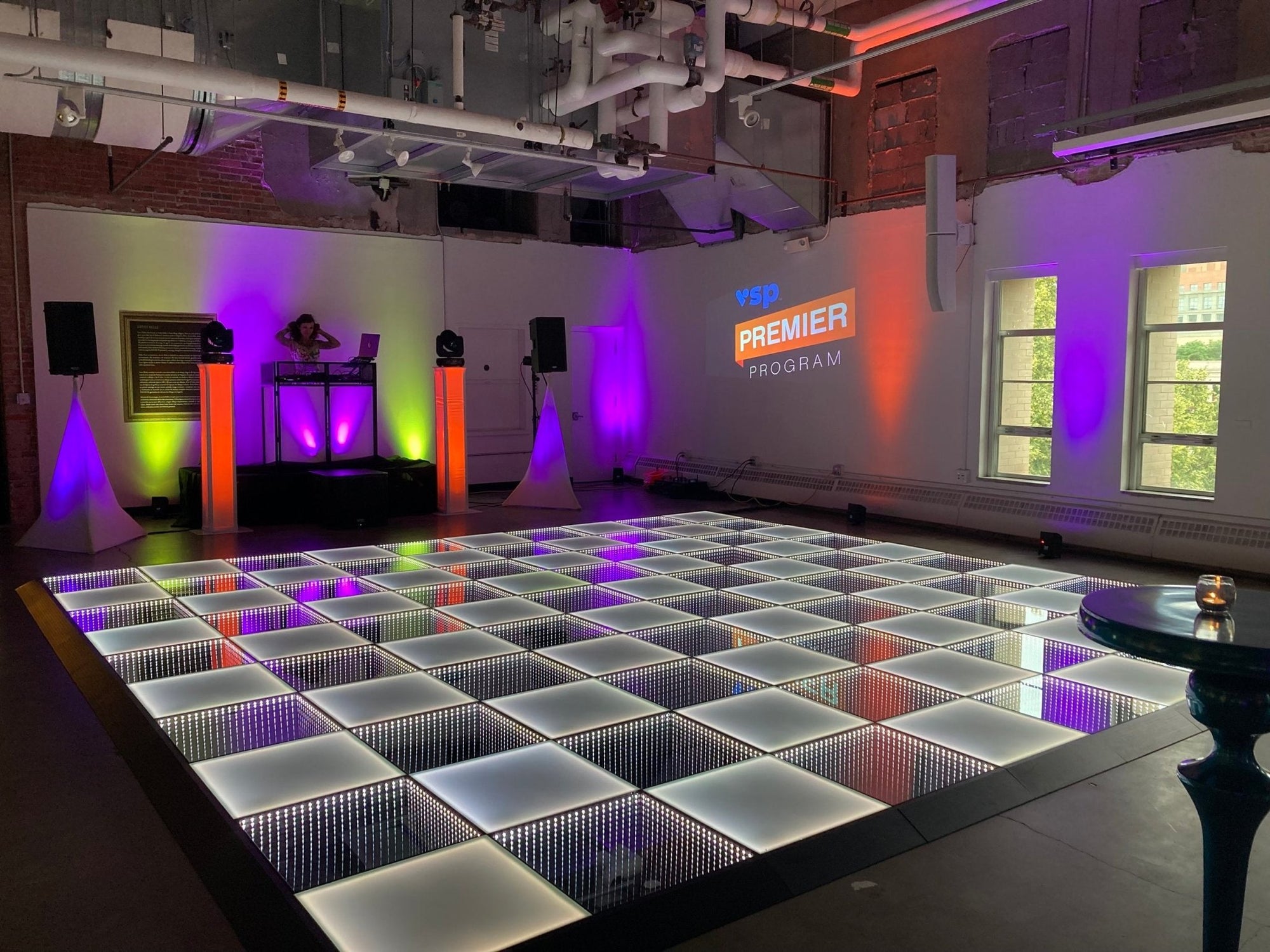 16x16ft led dancefloor white - starlit effect